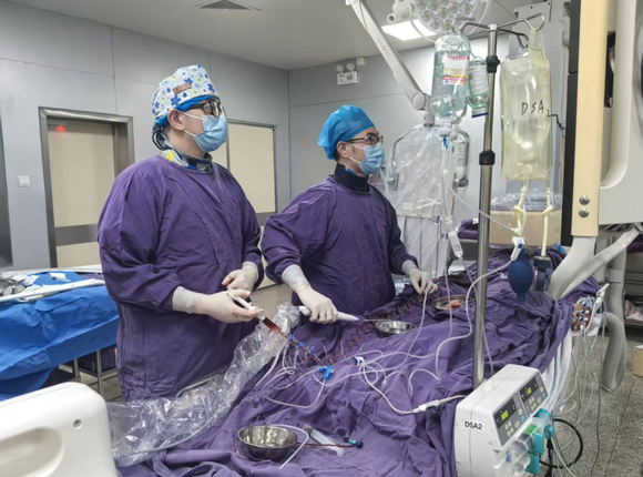 『附一医讯』福医附一医院再次成功为难治性高血压合并慢性肾脏病患者开展肾动脉去神经术