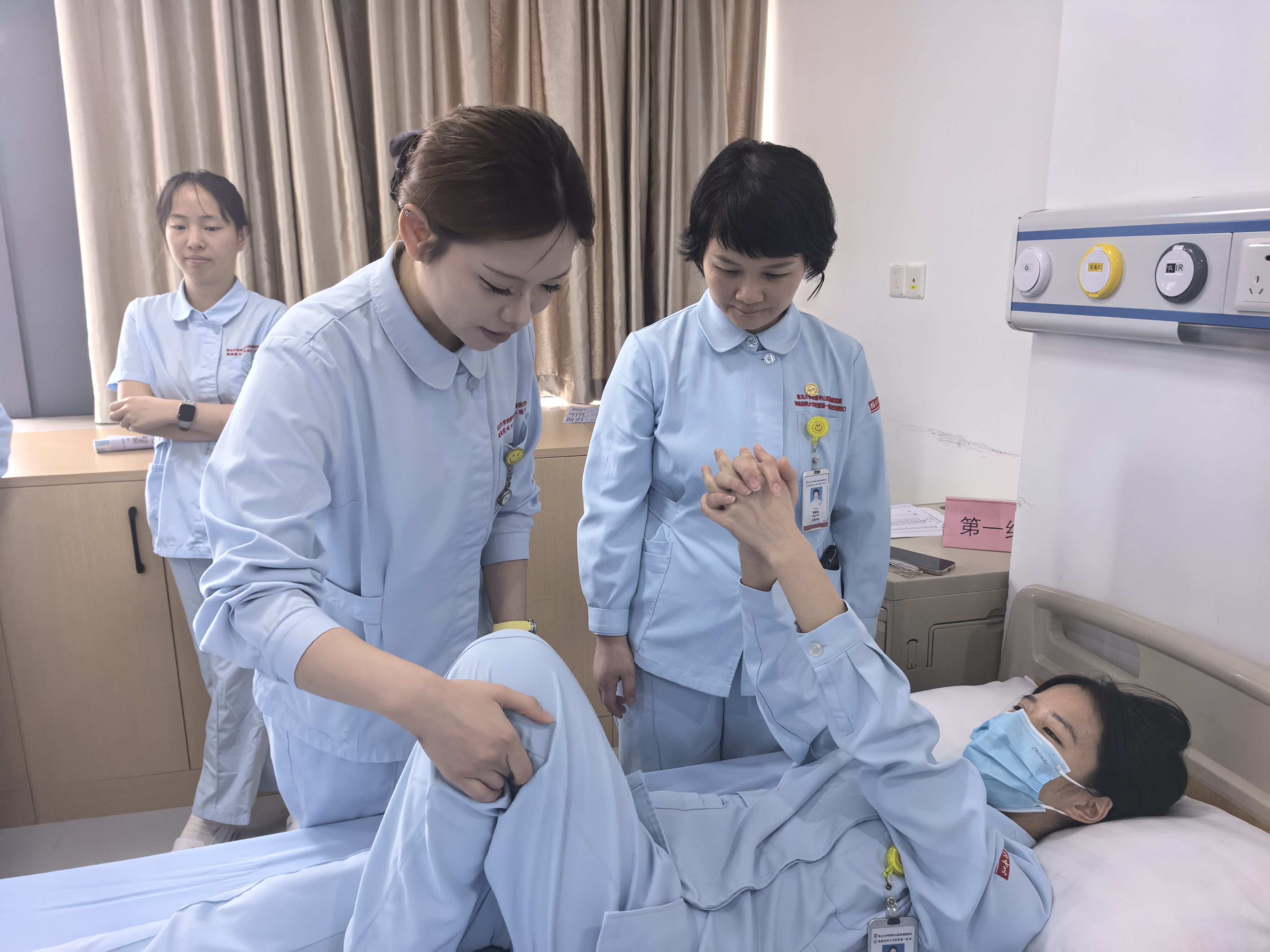 规范体位管理  守护康复每一步 华山附一医院护理部举办良肢位摆放及髋关节置换术后体位管理专项工作坊 