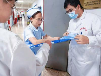 福建医科大学临床医学系学子走进福医附一医院肝病中心肝内科接受创新护理带教