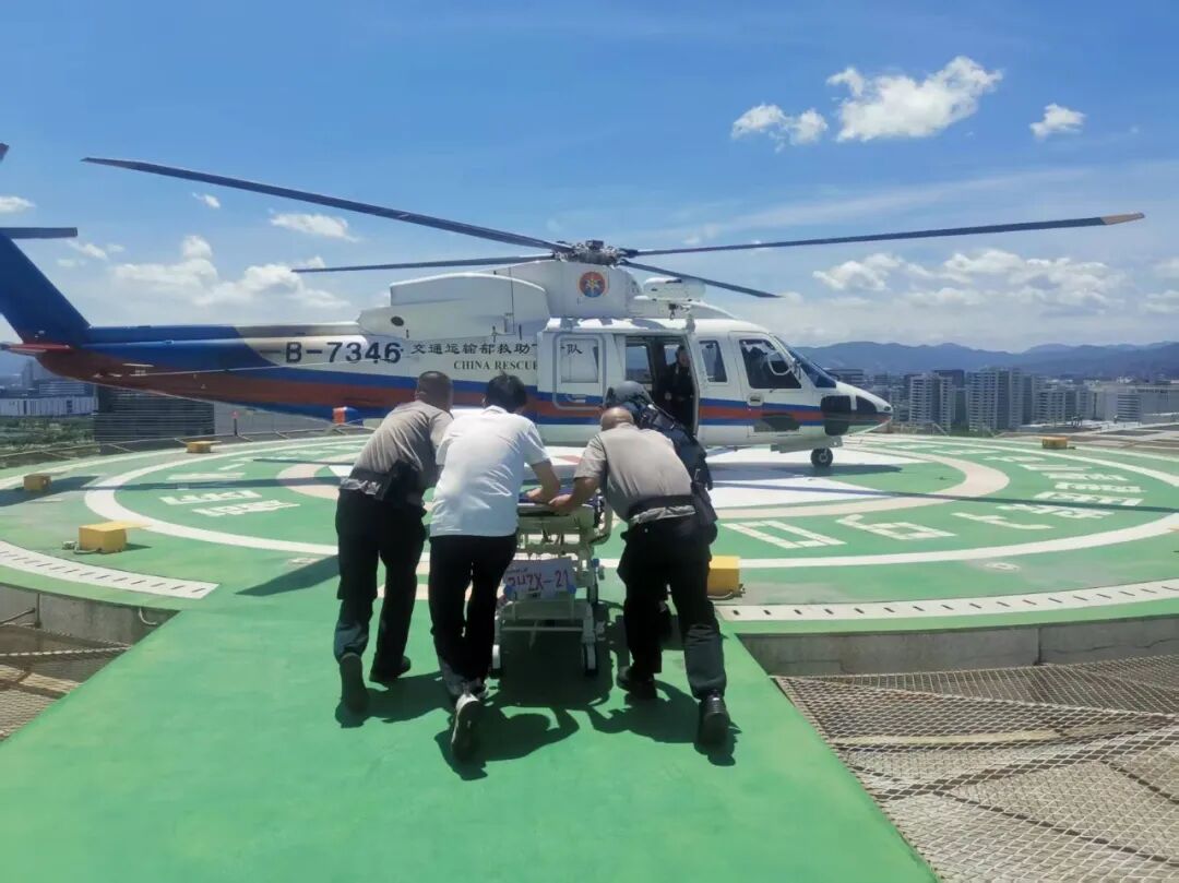 风浪封航阻就医,“空中生命线”再启动!4名海岛患者直飞华山附一医院就诊 风浪封航阻就医,“空中生命线”再启动!4名海岛患者直飞华山附一医院就诊