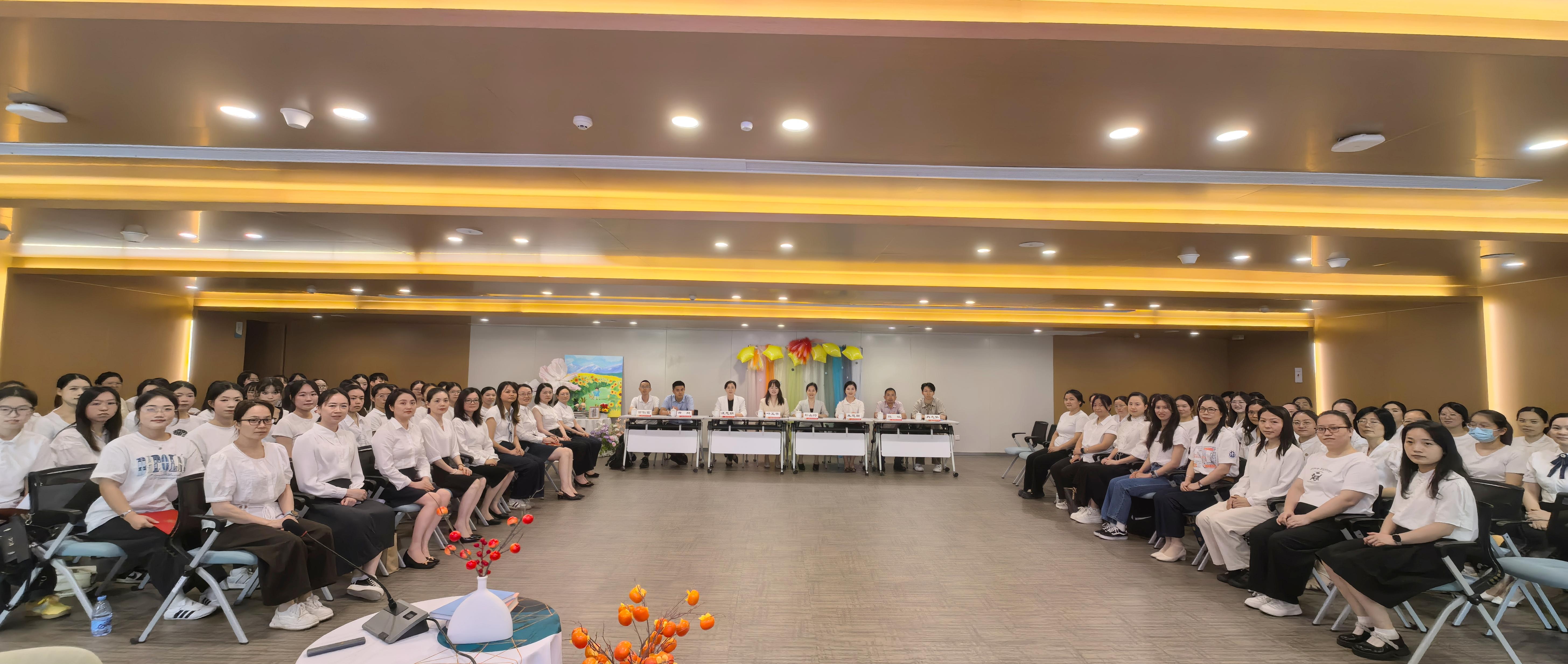 “桃李沐师恩，护路启新程”——华山附一医院护理部举办2026年教师节主题活动