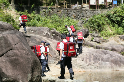 平战结合 常备不懈——我院省级紧急医学救援三队开展自然灾害应急救援演练 平战结合 常备不懈——我院省级紧急医学救援三队开展自然灾害应急救援演练