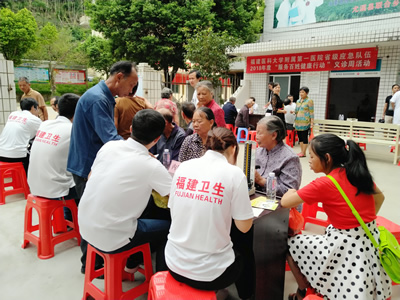 情系革命老区 附一应急队伍送温暖——我院开展2018年“服务百姓健康行动” 情系革命老区 附一应急队伍送温暖——我院开展2018年“服务百姓健康行动”