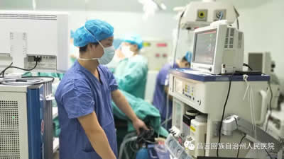 我院援疆骨干郭廷生帮助当地提高手术麻醉技术 我院援疆骨干郭廷生帮助当地提高手术麻醉技术