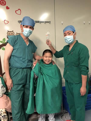 福建省广播影视集团《两会来了，我们坐下聊》直播 福建人大代表李笃妙聊安全急救和空中救援