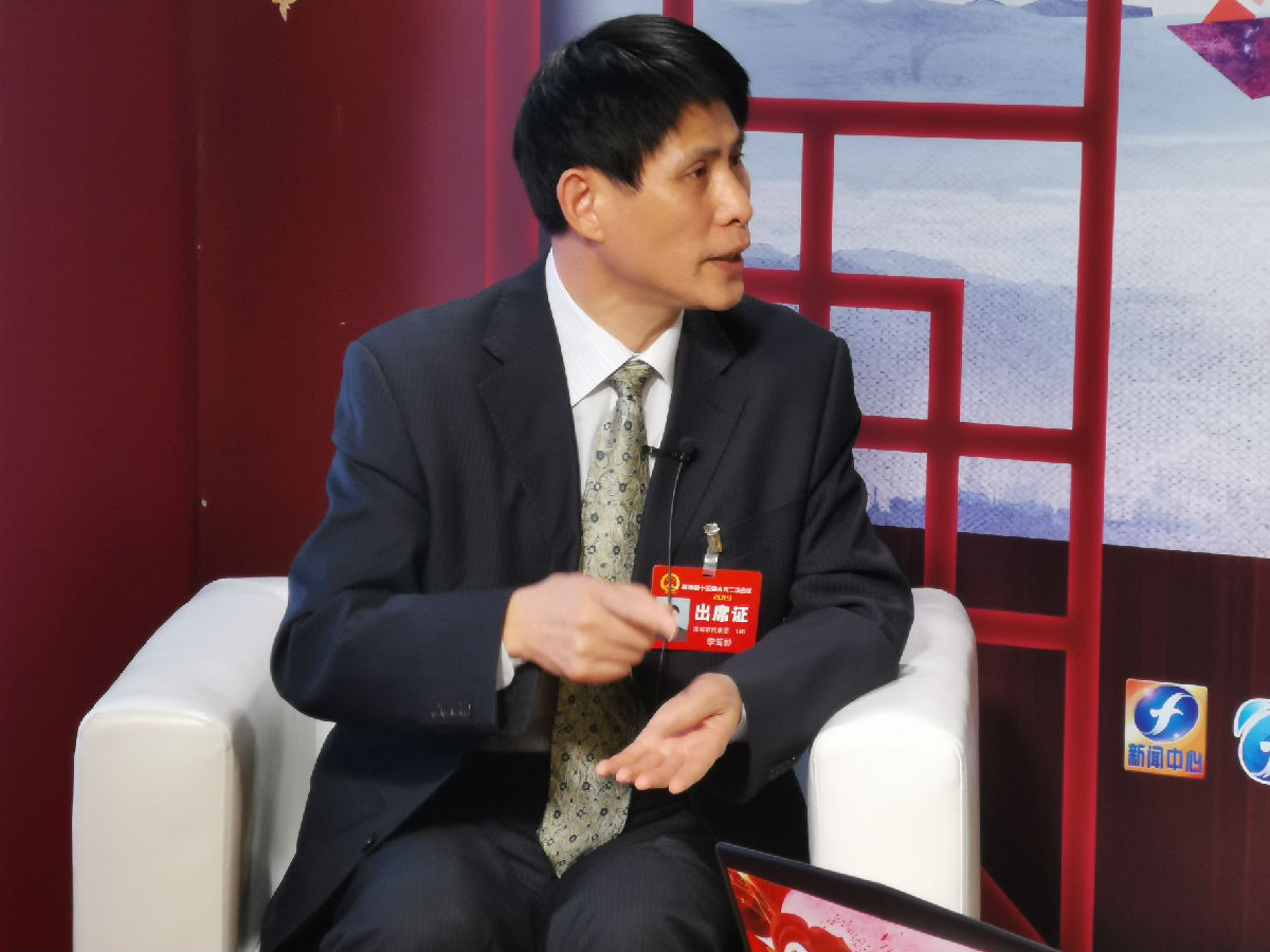 福建省广播影视集团《两会来了，我们坐下聊》直播 福建人大代表李笃妙聊安全急救和空中救援