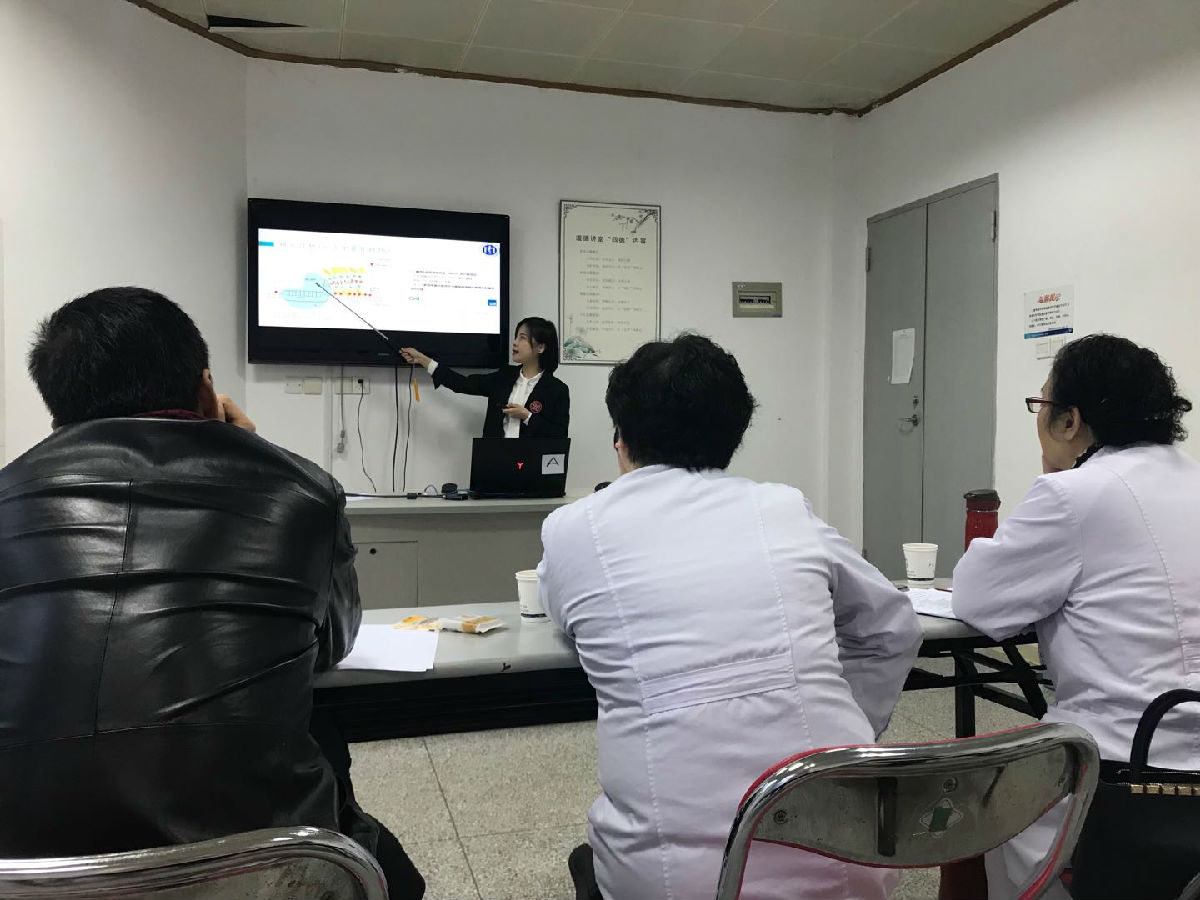 第一临床医学院开展2017级硕士生中期考核 第一临床医学院开展2017级硕士生中期考核