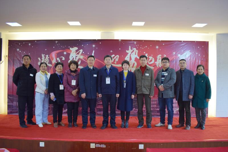 『附一风貌』节前慰问送祝福 深情关怀暖人心 『附一风貌』节前慰问送祝福 深情关怀暖人心