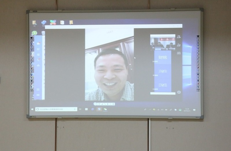 『附一风貌』节前慰问送祝福 深情关怀暖人心 『附一风貌』节前慰问送祝福 深情关怀暖人心