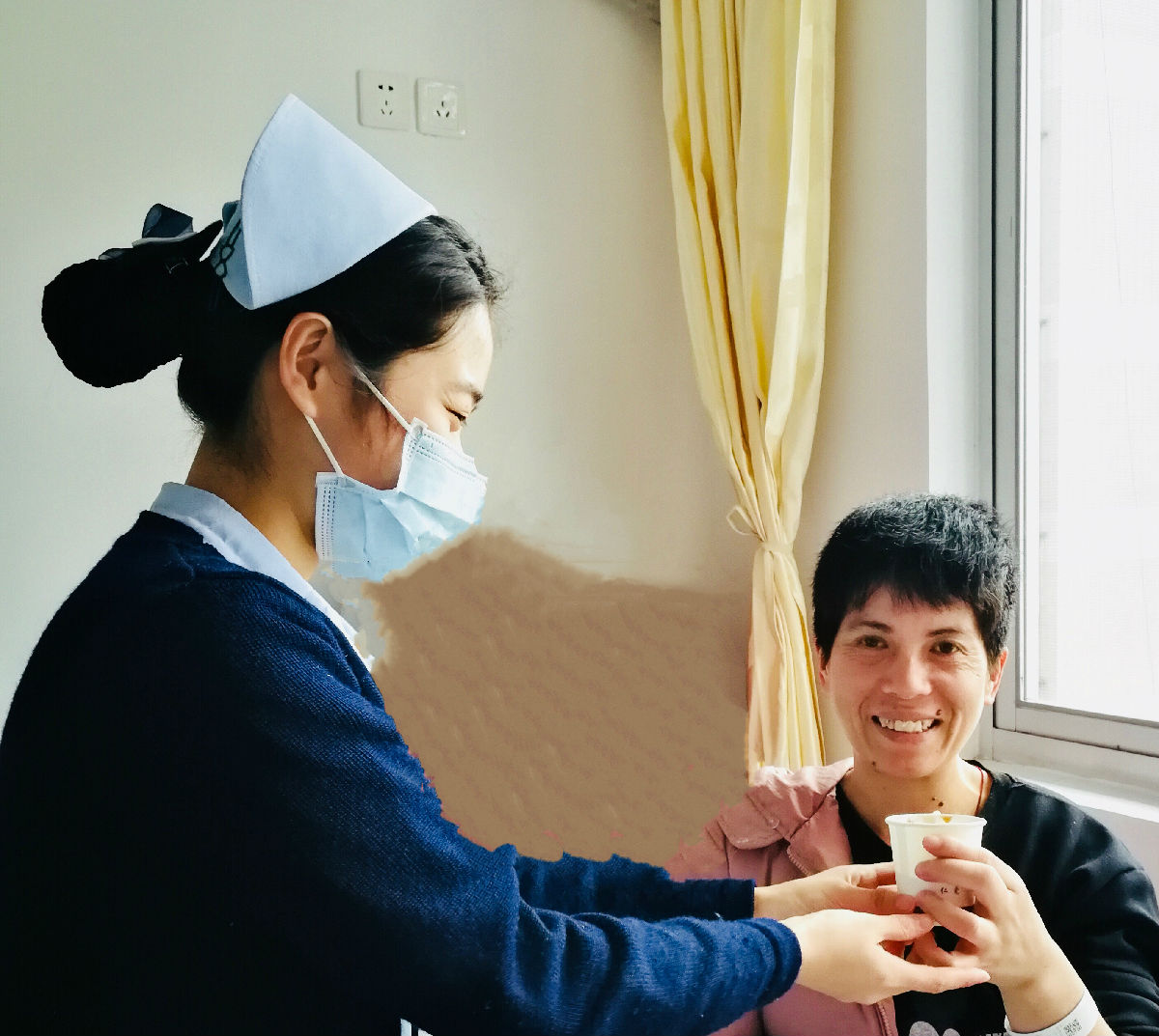 拗九,送上一份温暖、爱心 ——肿瘤内科病房护士为老年患者送上暖暖拗九粥 拗九,送上一份温暖、爱心 ——肿瘤内科病房护士为老年患者送上暖暖拗九粥