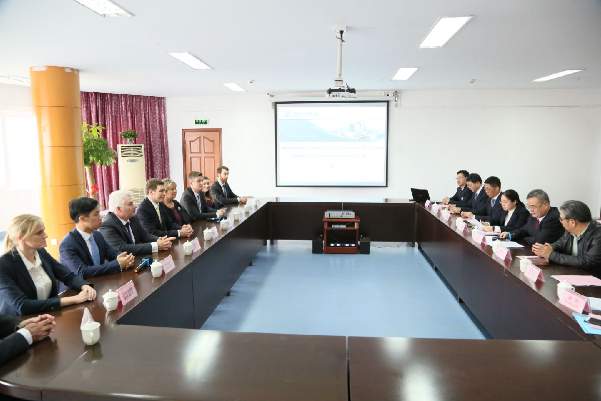 澳大利亚议员一行参访我院康复医院和护养中心 澳大利亚议员一行参访我院康复医院和护养中心