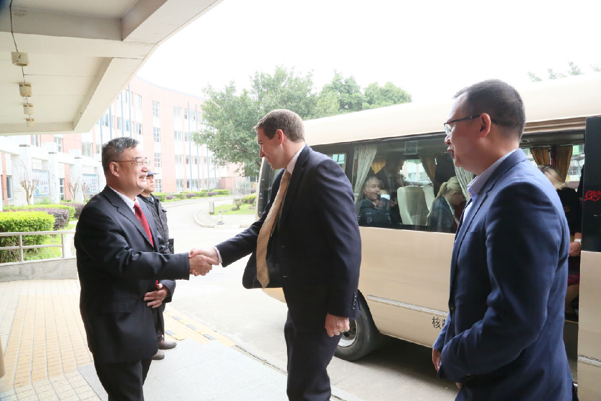 澳大利亚议员一行参访我院康复医院和护养中心 澳大利亚议员一行参访我院康复医院和护养中心