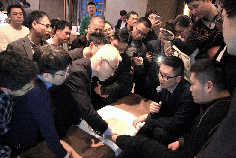 “诊室”空降会场 ——我院足踝外科邀请日本早稻田大学教授示范诊疗 “诊室”空降会场 ——我院足踝外科邀请日本早稻田大学教授示范诊疗