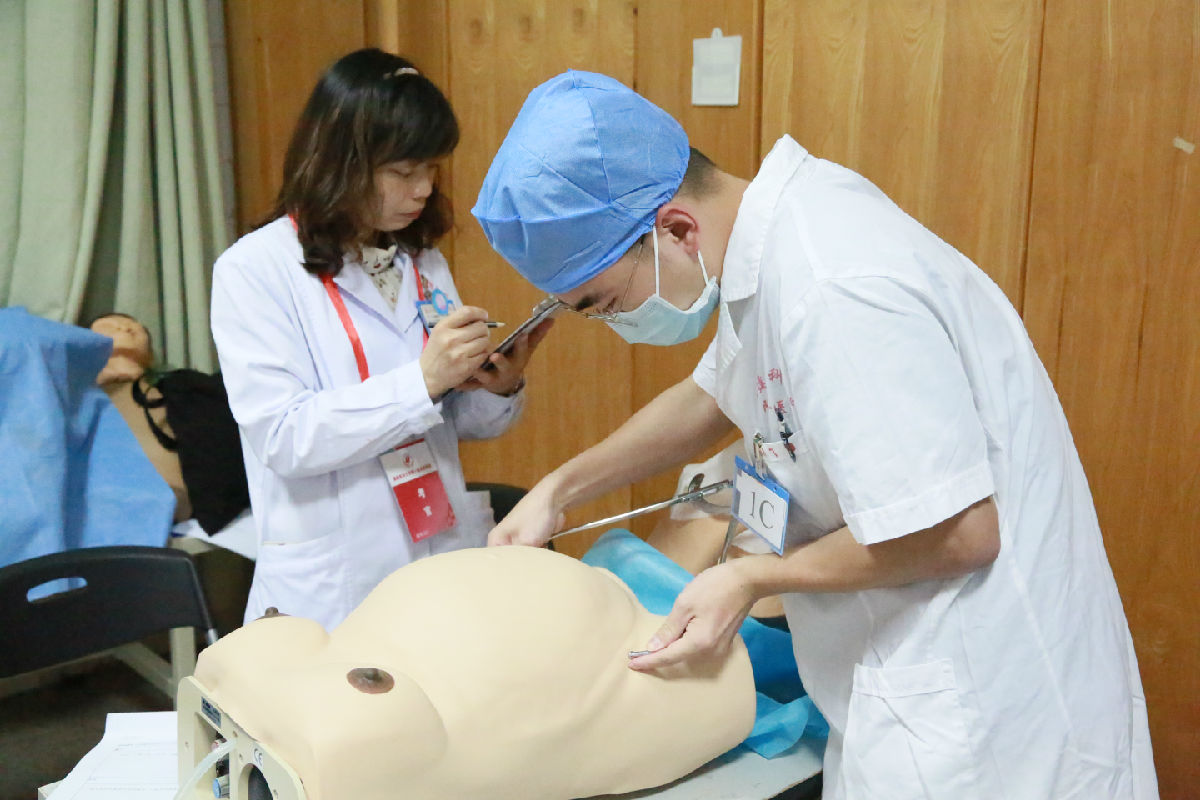 第一临床医学院举办第十六届临床知识技能竞赛 第一临床医学院举办第十六届临床知识技能竞赛