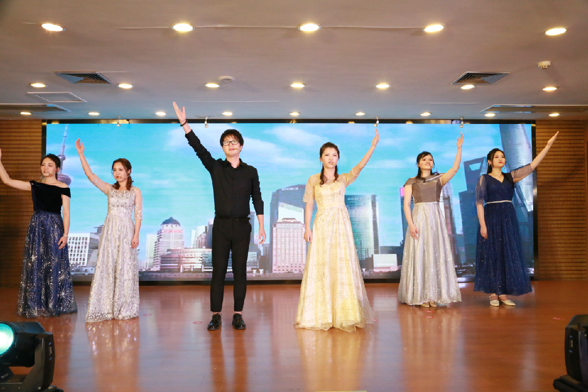 我院举办首届文化节系列活动暨纪念建国70周年“诵经典 育德行 我与祖国共成长”经典诵读比赛