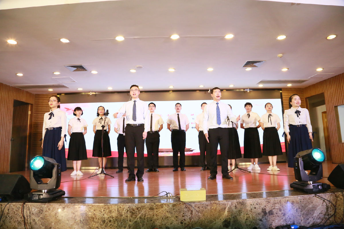 我院举办首届文化节系列活动暨纪念建国70周年“诵经典 育德行 我与祖国共成长”经典诵读比赛