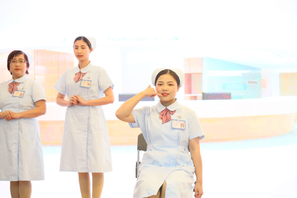 塑职业形象 促学科发展 创满意医院——护理部召开“2019年护士职业礼仪决赛暨护理年终表彰大会” 塑职业形象 促学科发展 创满意医院——护理部召开“2019年护士职业礼仪决赛暨护理年终表彰大会”