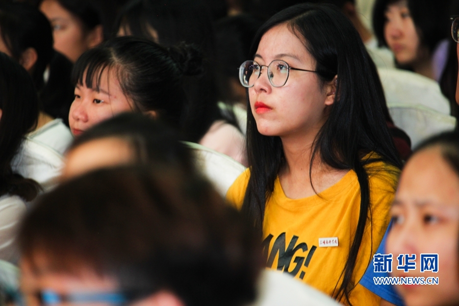 【慕容慎行同志先进事迹巡讲系列-三明站】新华网‖【组图】医者仁心·榜样力量