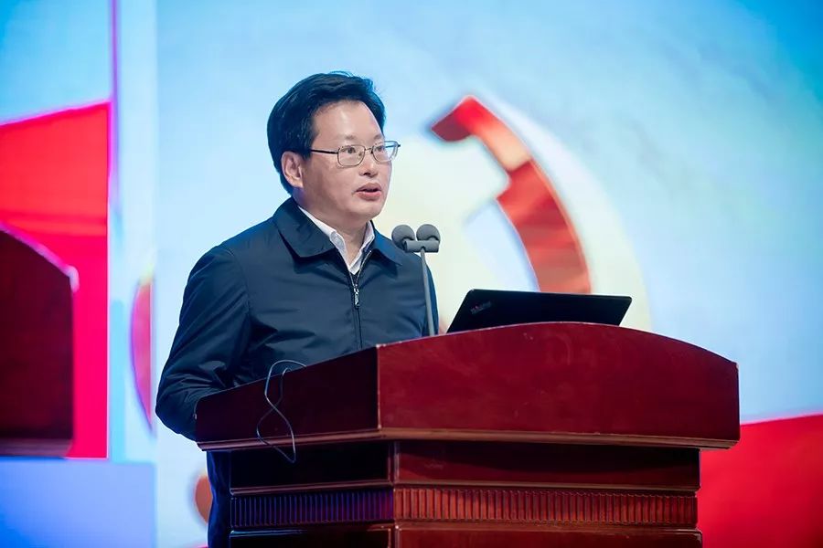 『先进典型』福建医科大学举办慕容慎行同志先进事迹报告会 『先进典型』福建医科大学举办慕容慎行同志先进事迹报告会