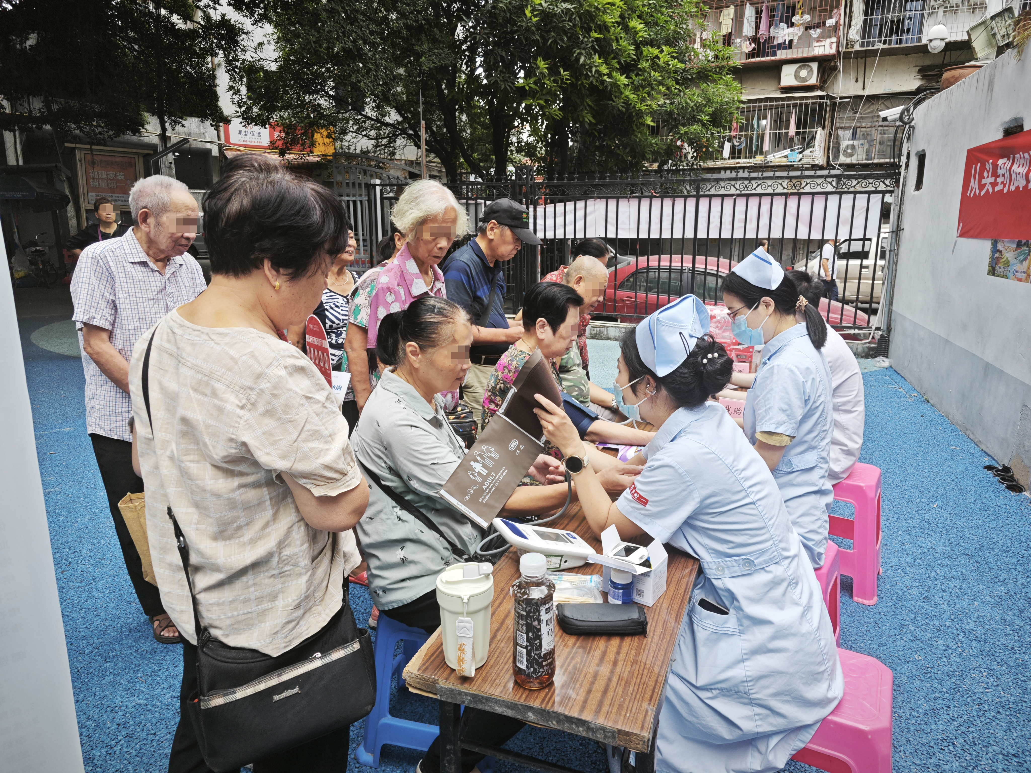 防栓科普“走新”更“走心” 福医附一医院血管外科从病房至社区,“从头到脚”护健康 防栓科普“走新”更“走心” 福医附一医院血管外科从病房至社区,“从头到脚”护健康