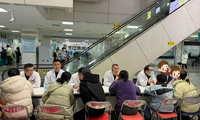 我院胸外科涂远荣教授团队开展手汗症、肺结节专项义诊