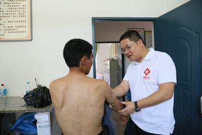 心系一线医疗队 鼓舞村前受鼓舞--福建医大附一医院应急救援医疗队赴闽清救援系列报道四 心系一线医疗队 鼓舞村前受鼓舞--福建医大附一医院应急救援医疗队赴闽清救援系列报道四