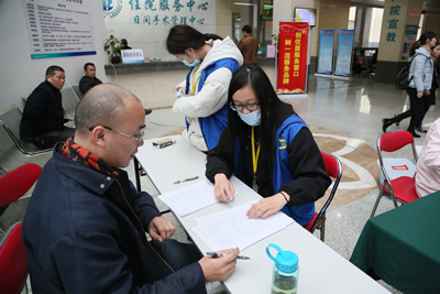 暖冬献血，附一“蓝马甲”在行动！