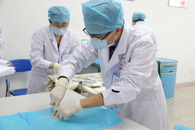 南昌大学师生到我校进行大学生临床技能竞赛学习交流