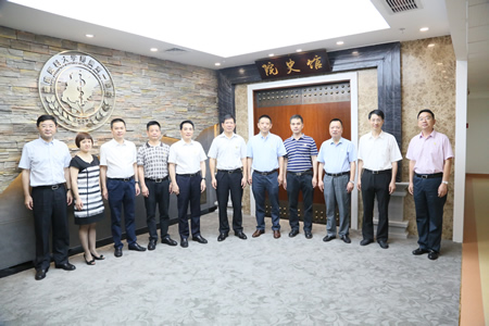 我院院史馆举行开馆仪式校党委张天明书记与我院杨立勇院长共同揭幕