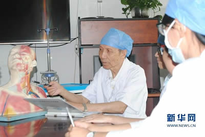 『致敬医师节』新华网‖【福建名医】陈乃俊:大医精诚 诲人不倦 『致敬医师节』新华网‖【福建名医】陈乃俊:大医精诚 诲人不倦