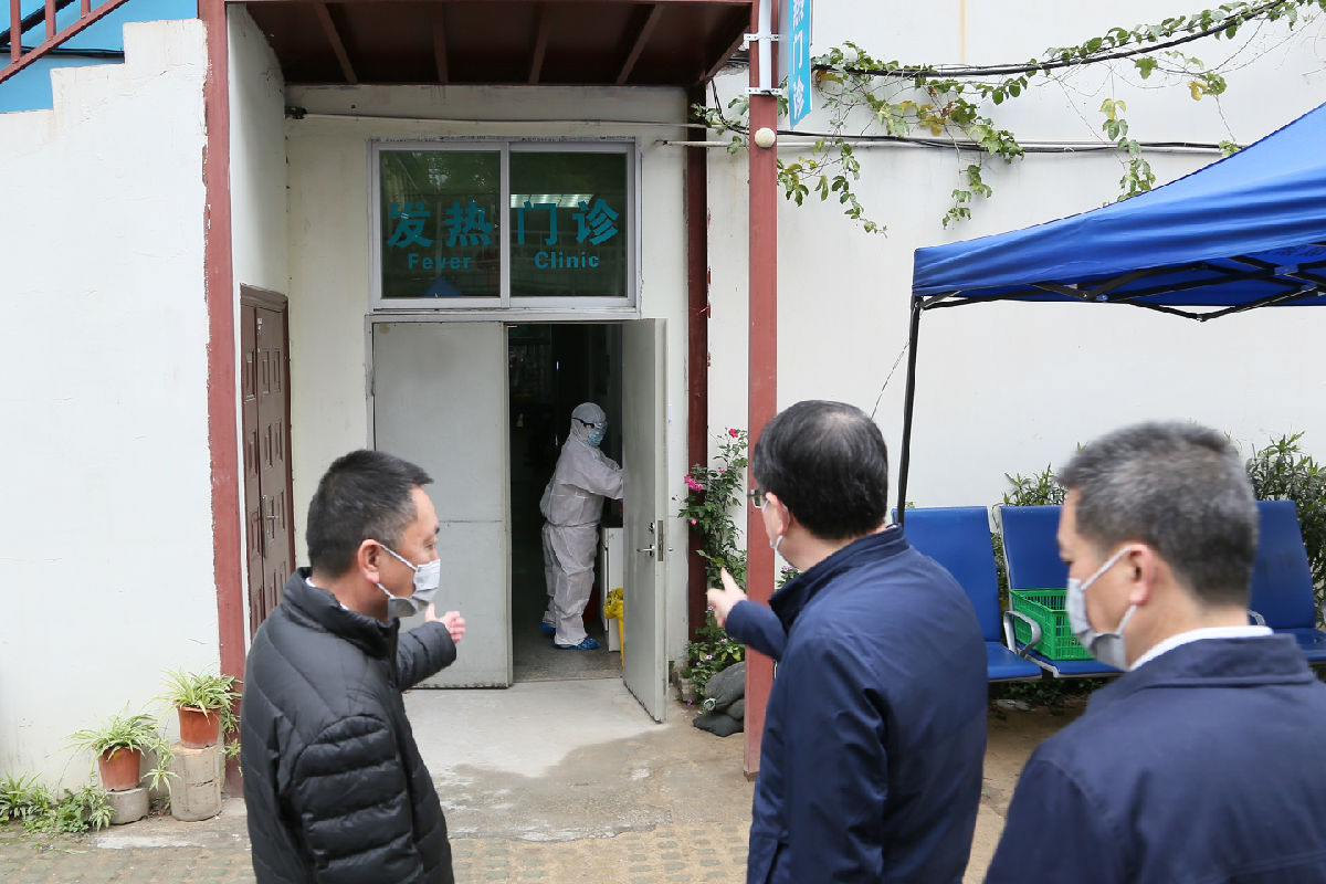 『附一抗疫』福建医科大学校长陈晓春带队到我院检查指导疫情防控工作 『附一抗疫』福建医科大学校长陈晓春带队到我院检查指导疫情防控工作